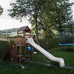 招待所 Za Mlynom Bešeňová