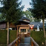 Za Mlynom 招待所 Bešeňová