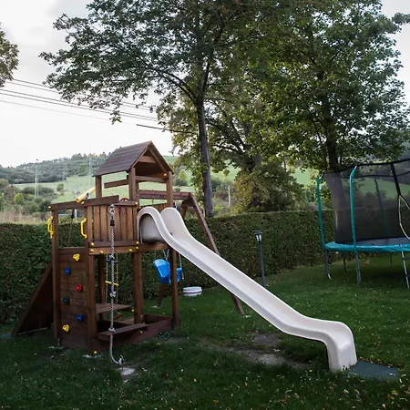 게스트하우스 Za Mlynom Bešeňová